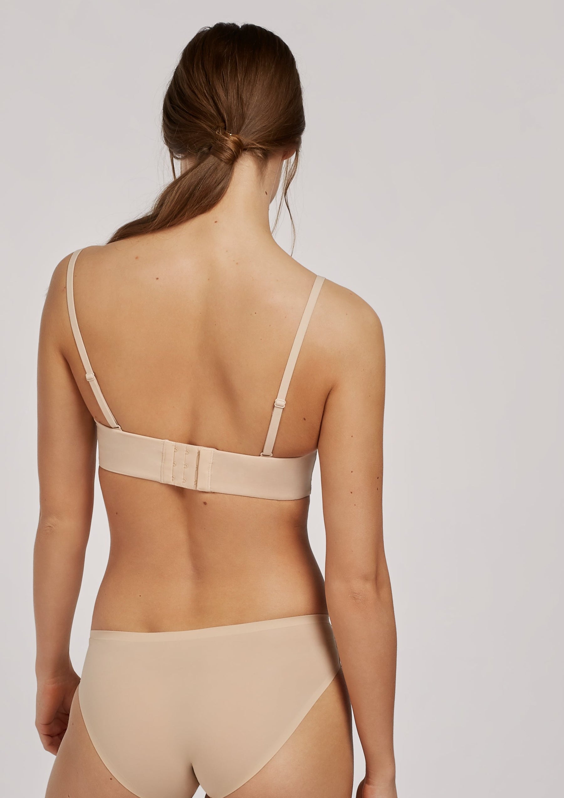 Krūšturis bēša ar daudzfunkcionālām lencītēm 1/0357 Gisela*