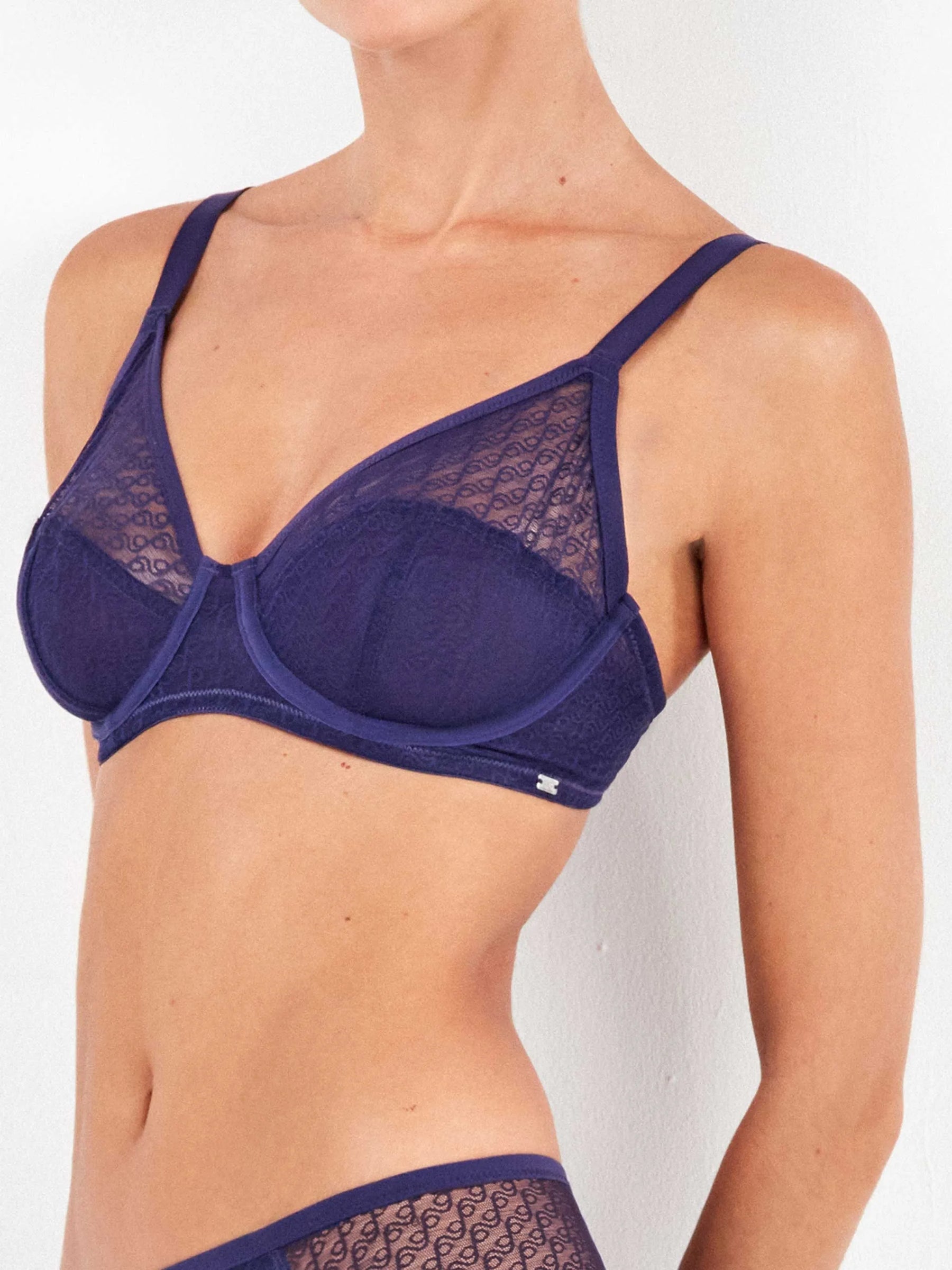 Krūšturis 2/10132 Gisela*