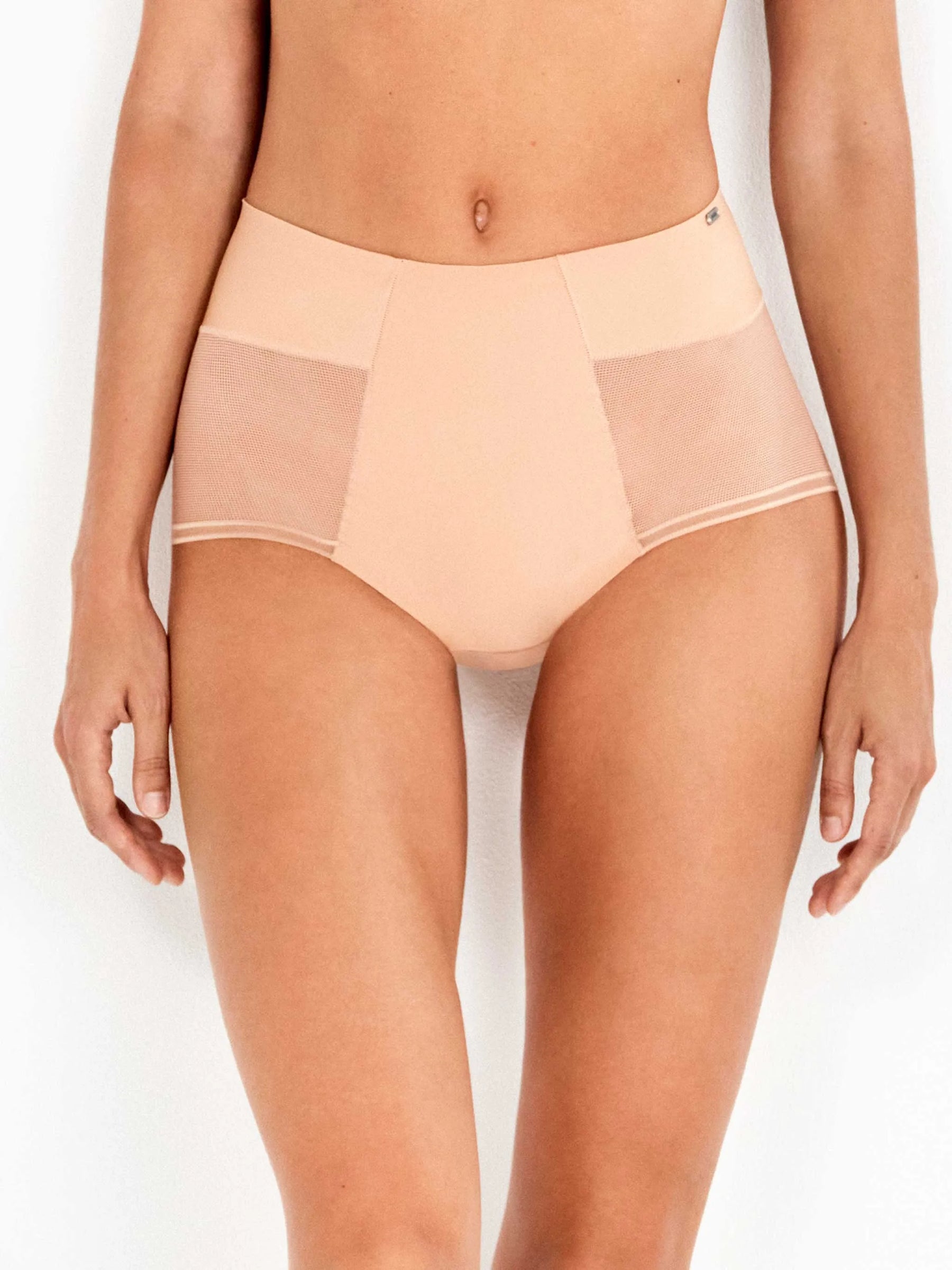 Biksītes ar paaugstināto jostasvietu 1/10074 Gisela*