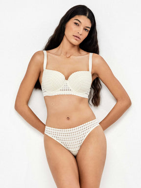 Biksītes 2/10158 Gisela*