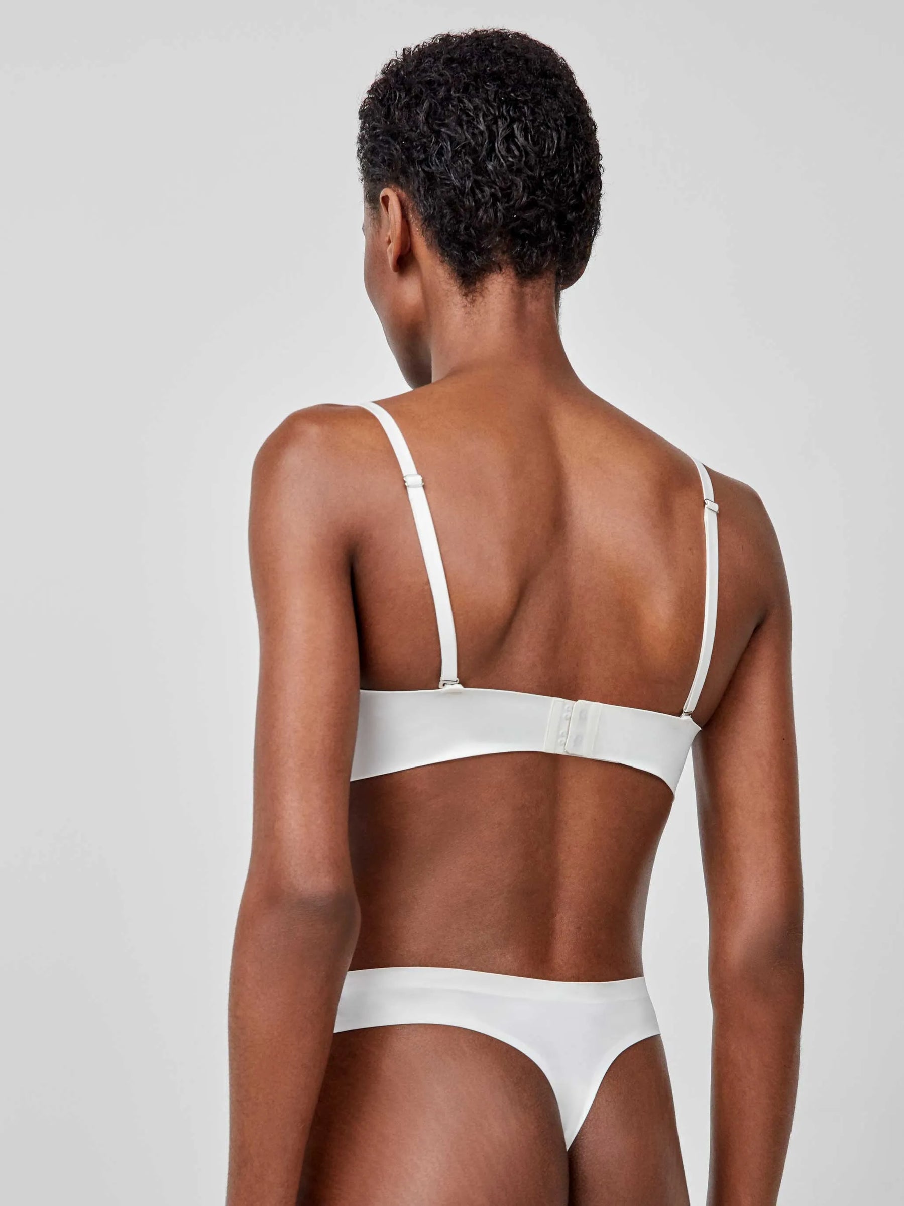 Krūšturis ar daudzfunkcionālām lencītēm 1/10055 Gisela*