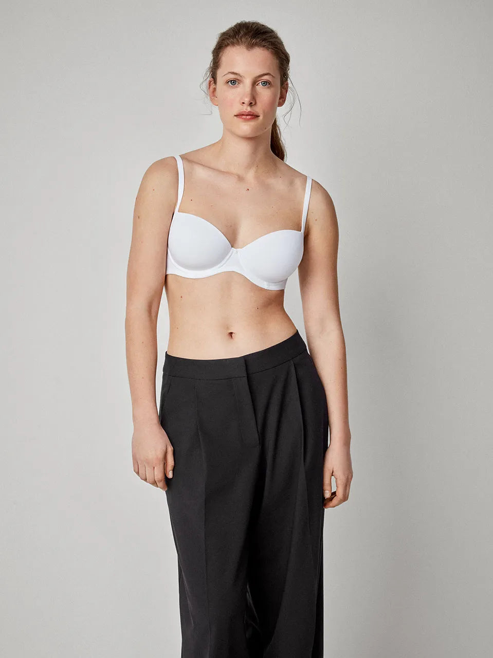 Krūšturis  ar daudzfunkcionālām lencītēm 1/0108 Gisela*