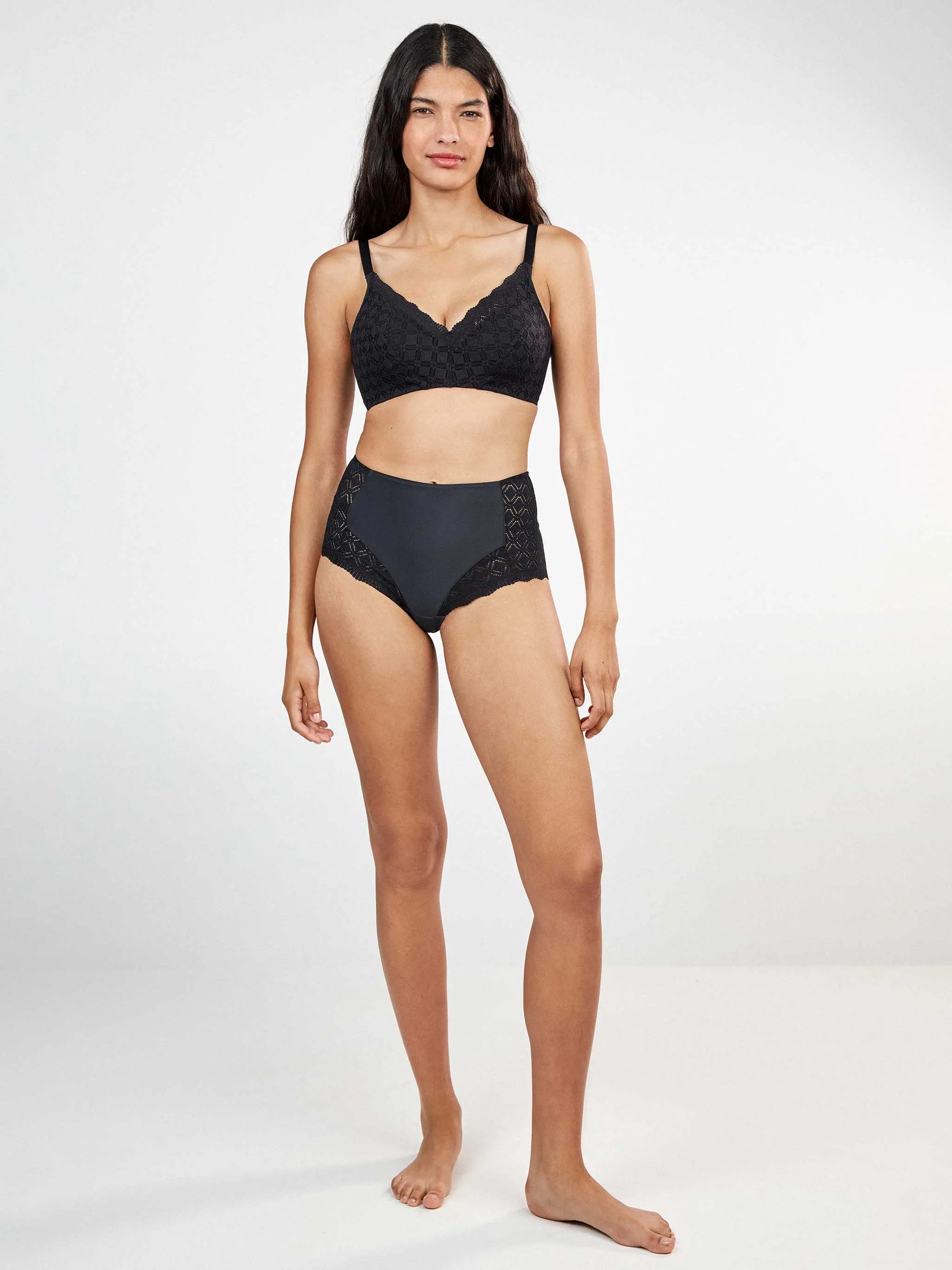 Krūšturis bez stīpiņām 2/10183 Gisela*