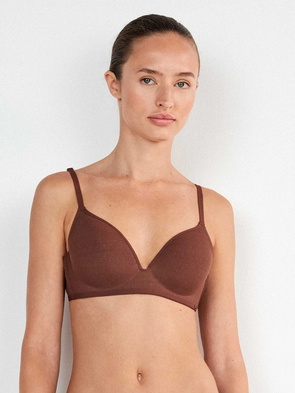 Krūšturis bez stīpiņām 2/10202 Gisela*