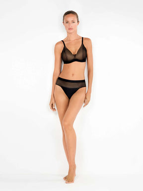 Krūšturis bez stīpiņām 1/10070 Gisela*