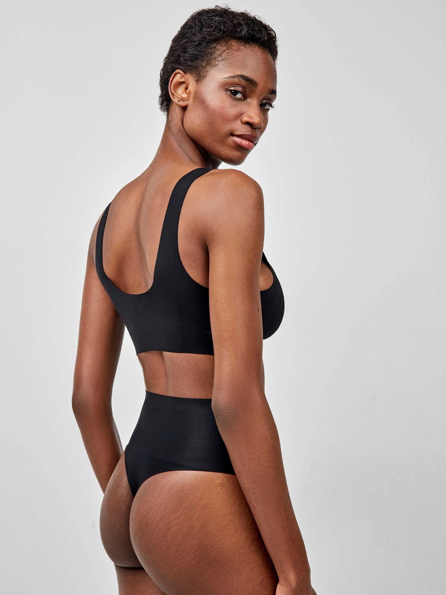 Biksītes ar paaugstināto jostasvietu un ar vieglu korekciju 1/10054 Gisela*